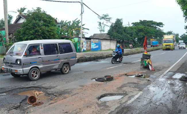 Persiapan Mudik Lebaran 2025, Kakorlantas Soroti Kerusakan Jalur Pantura Semarang-Batang Bisa Bahaya!